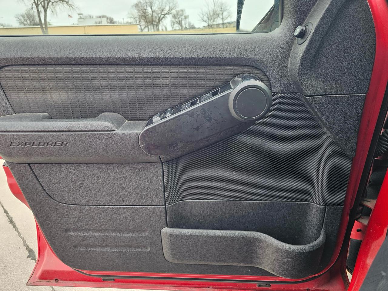 Ford Explorer XLT 4.0L AWD 2009