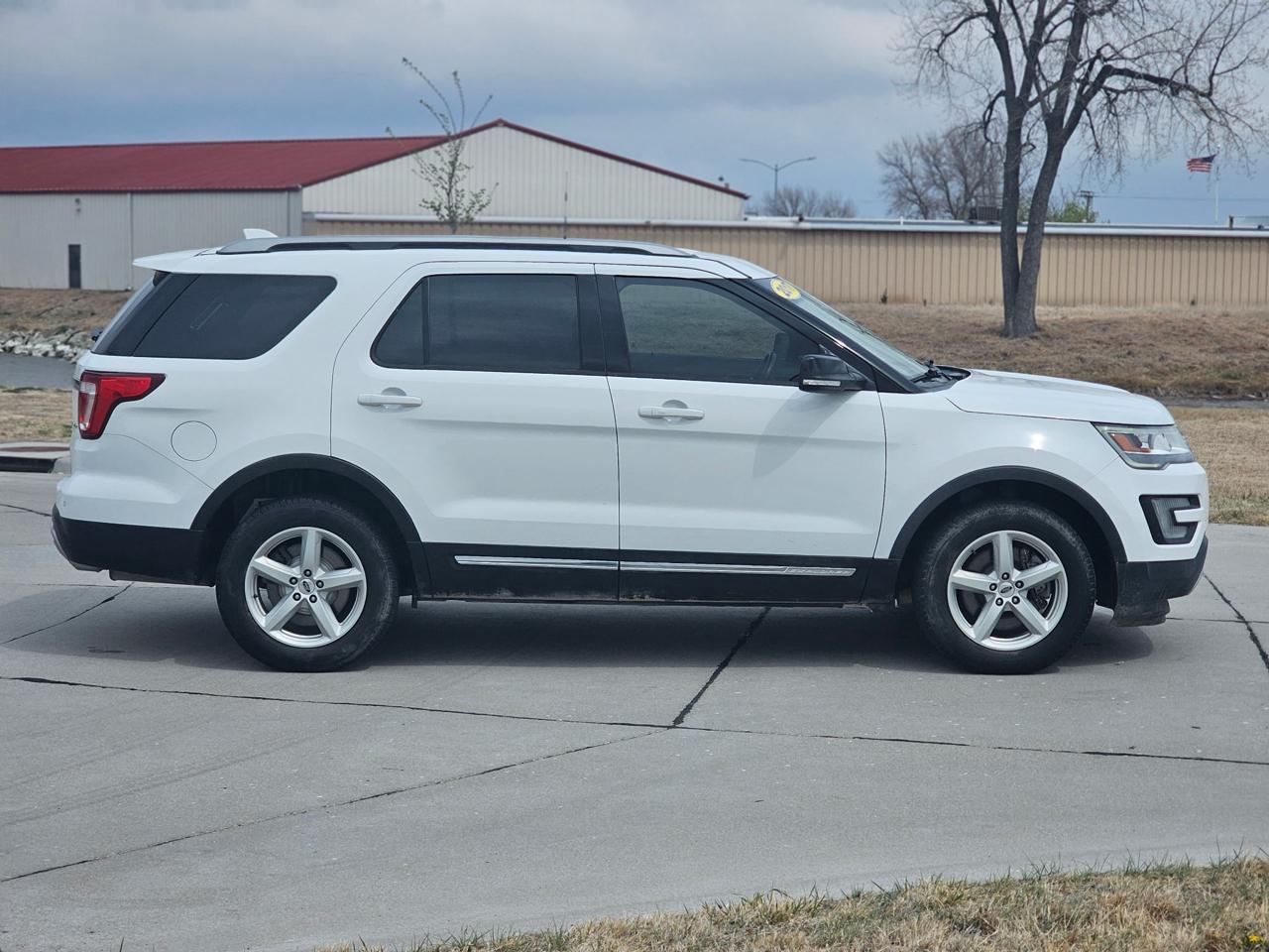 Ford Explorer XLT 4WD 2017