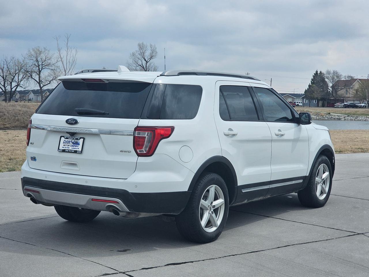 Ford Explorer XLT 4WD 2017