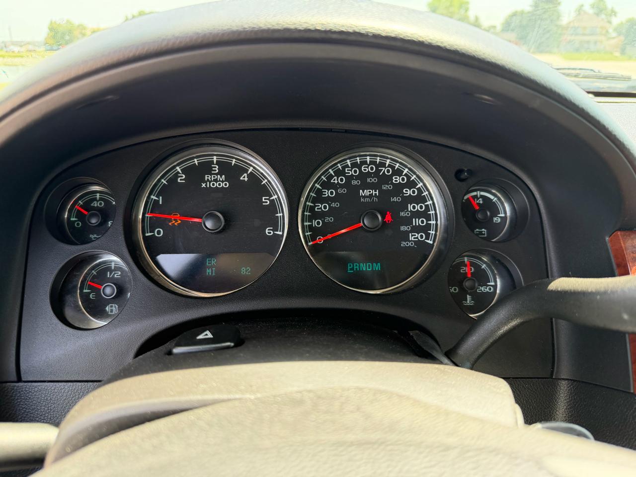 GMC Yukon XL SLT 1/2 Ton 4WD 2014