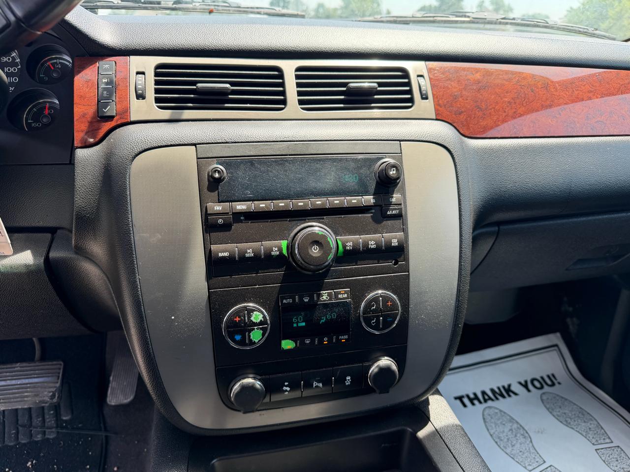 GMC Yukon XL SLT 1/2 Ton 4WD 2014