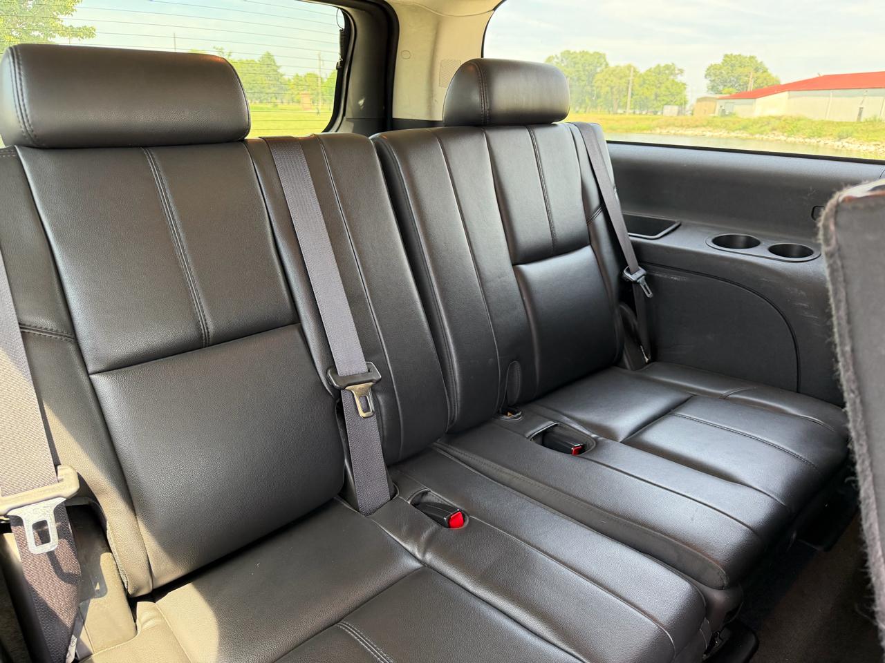 GMC Yukon XL SLT 1/2 Ton 4WD 2014