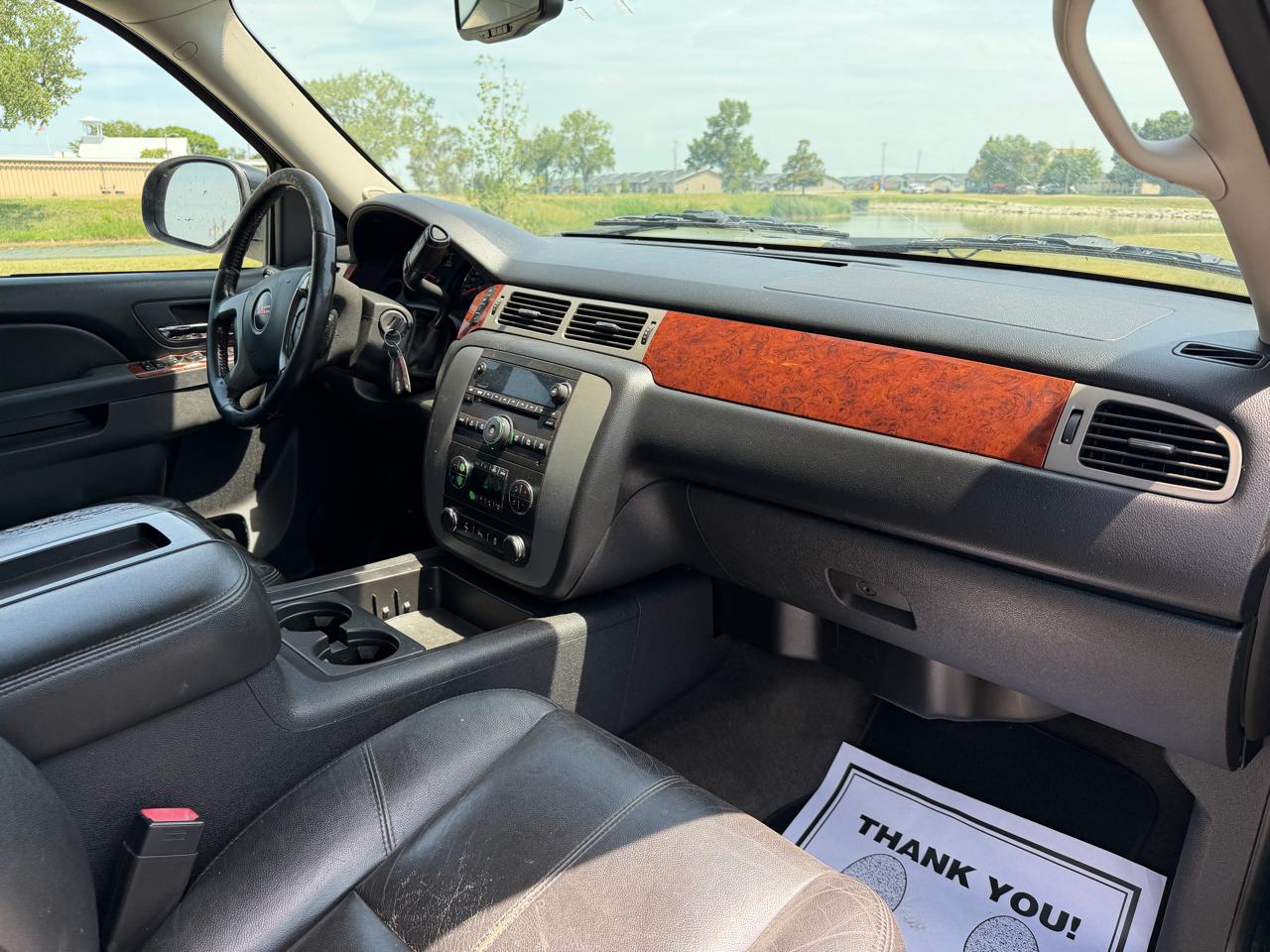 GMC Yukon XL SLT 1/2 Ton 4WD 2014