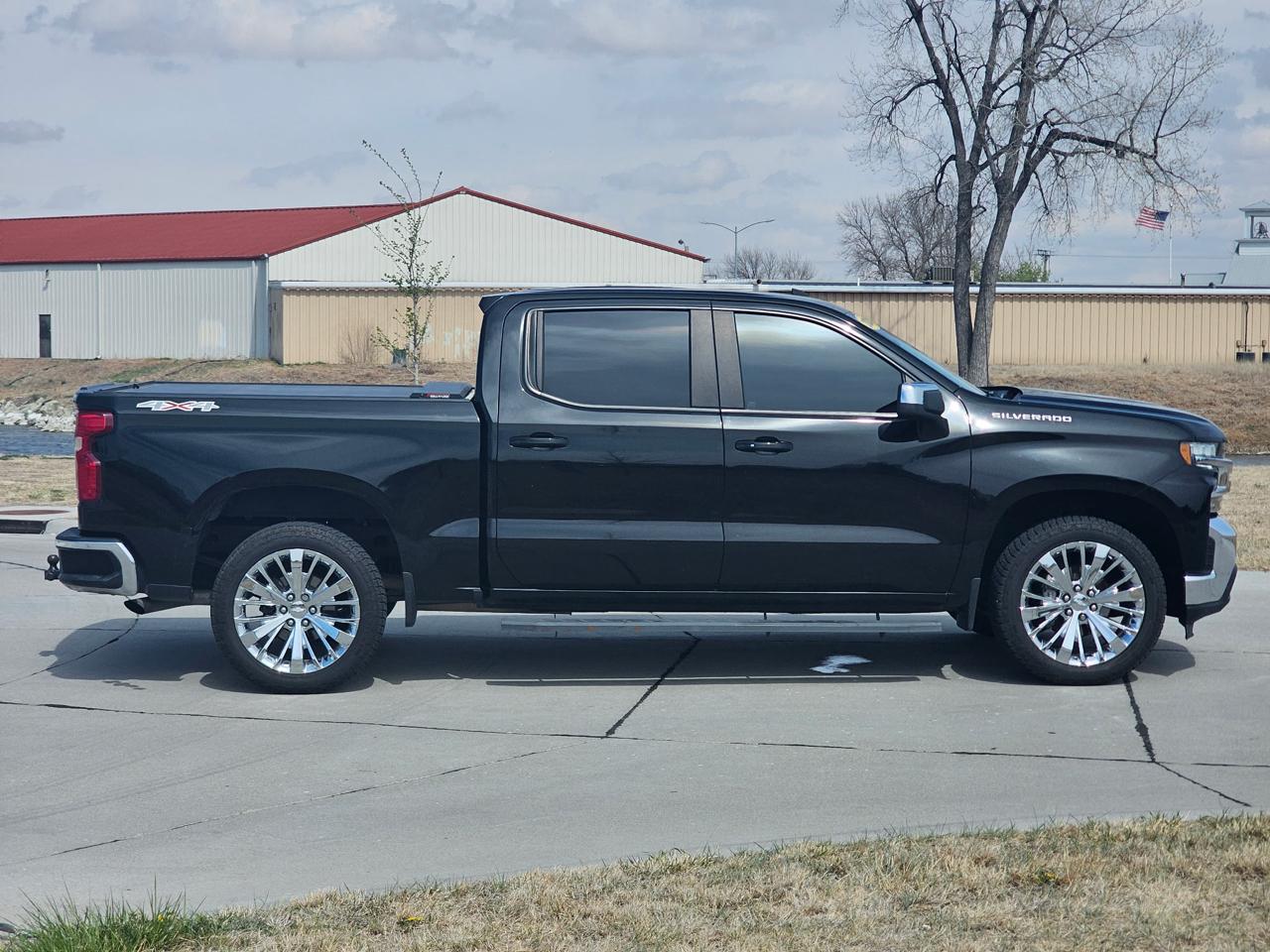 Chevrolet Silverado 1500 LT Crew Cab Long Box 4WD 2021
