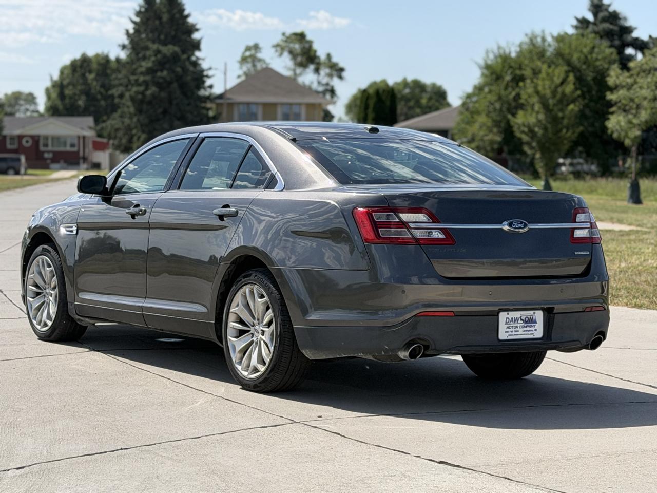 Ford Taurus Limited FWD 2019