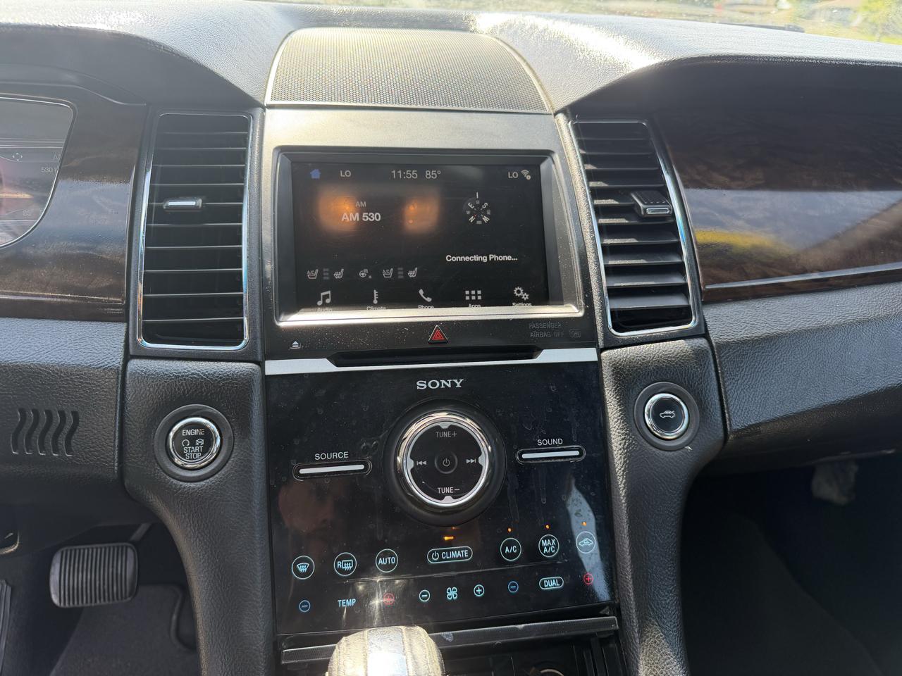 Ford Taurus Limited FWD 2019
