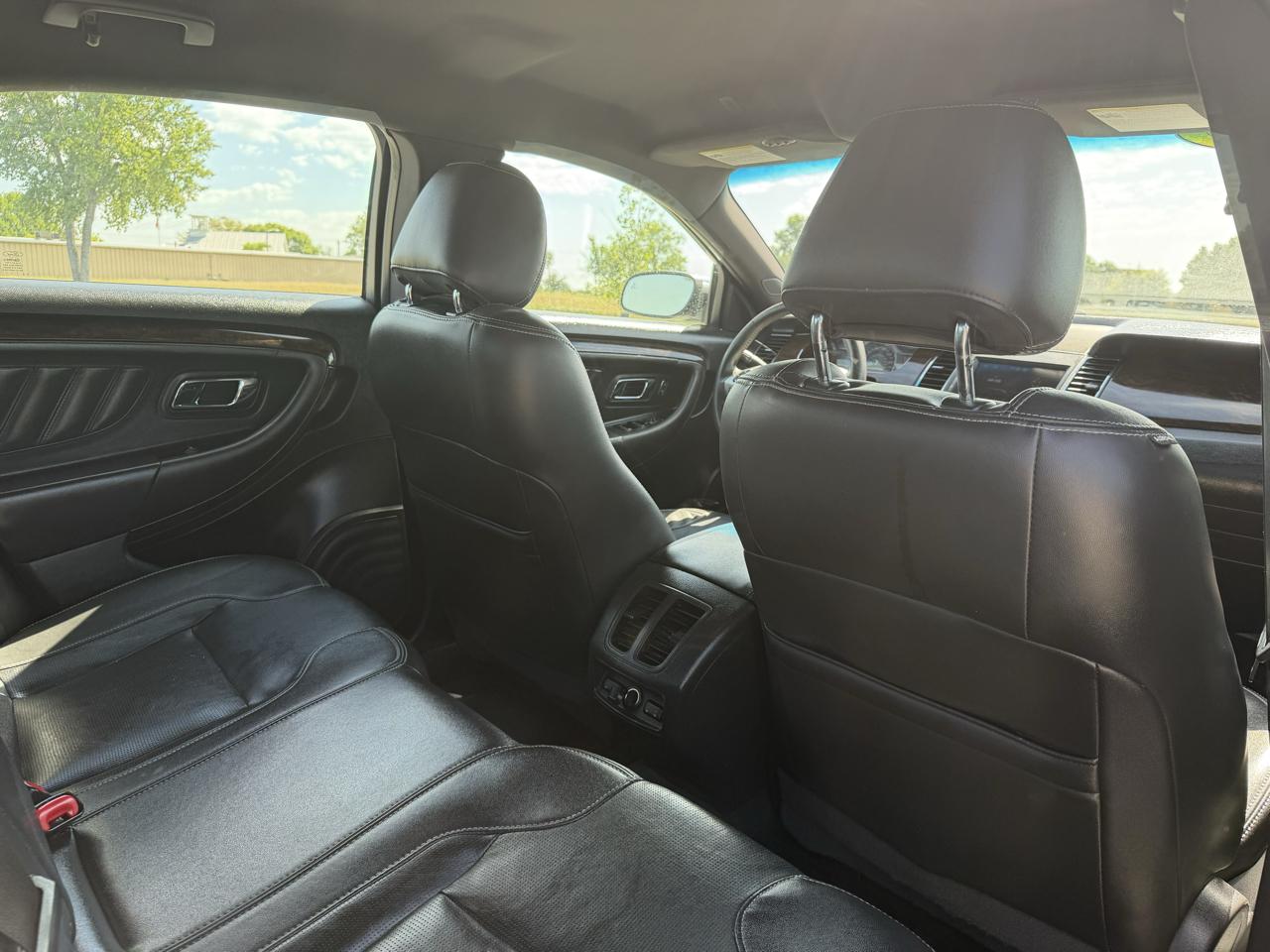 Ford Taurus Limited FWD 2019
