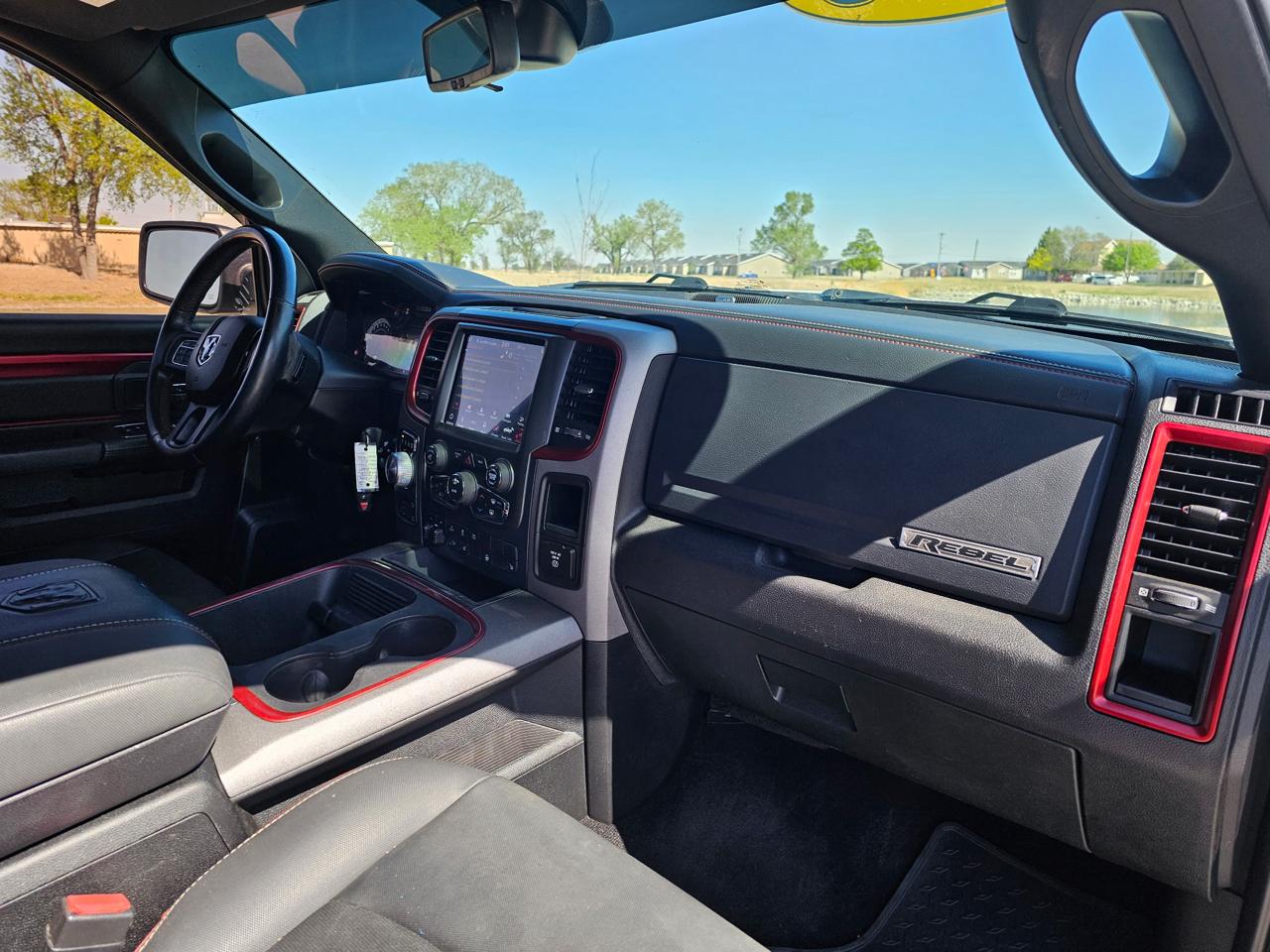 RAM 1500 Rebel Crew Cab SWB 4WD 2018