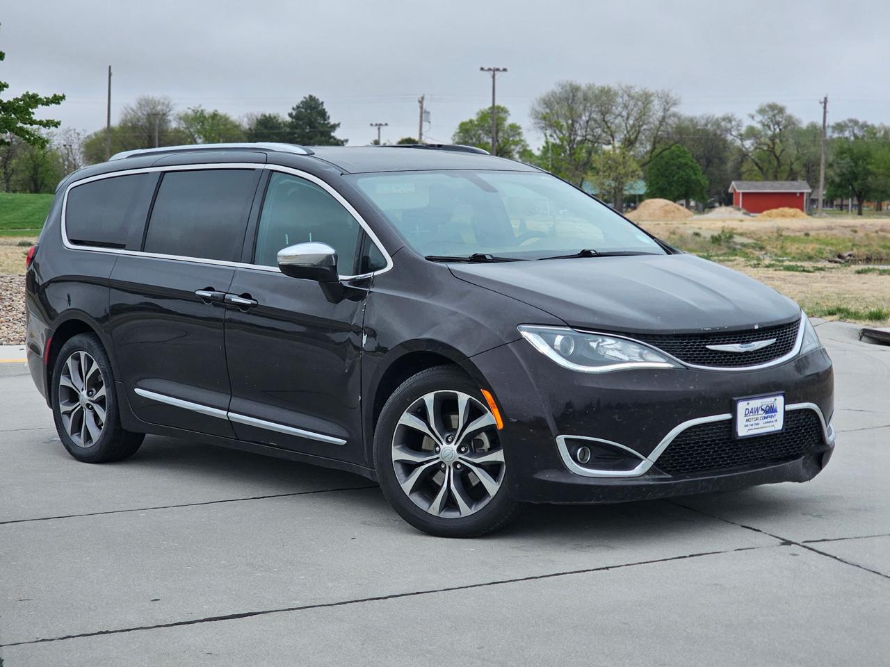 Chrysler Pacifica Limited 2017