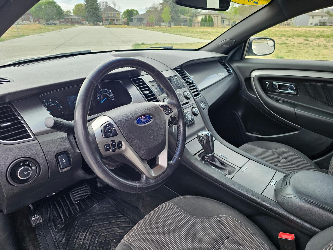 Ford Taurus SEL FWD 2015