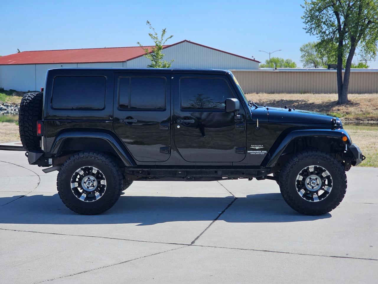 Jeep Wrangler Unlimited Sahara 4WD 2014