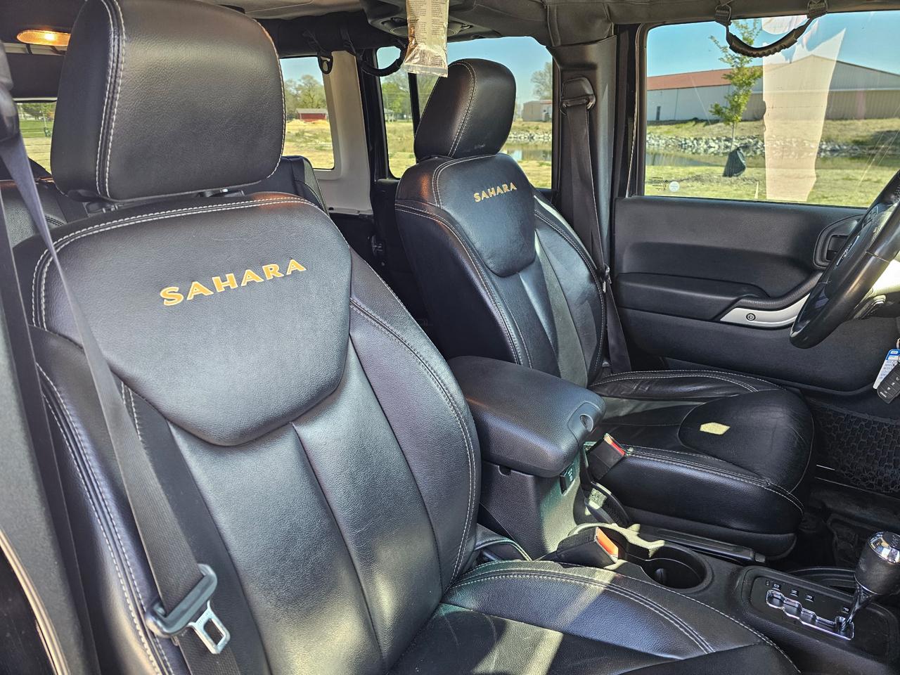 Jeep Wrangler Unlimited Sahara 4WD 2014