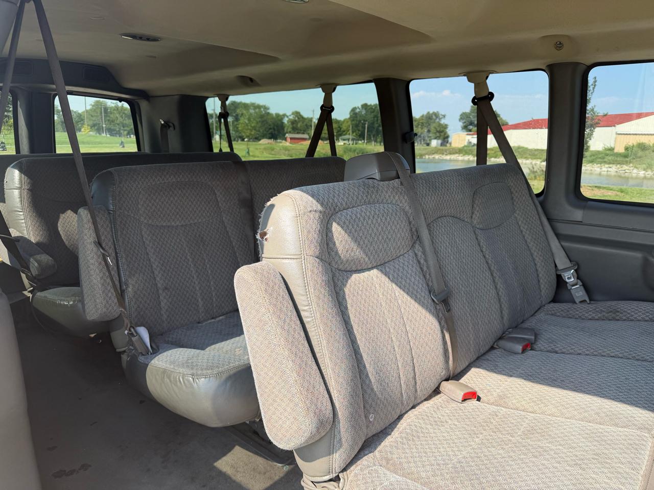 Chevrolet Express 3500 Extended 2003