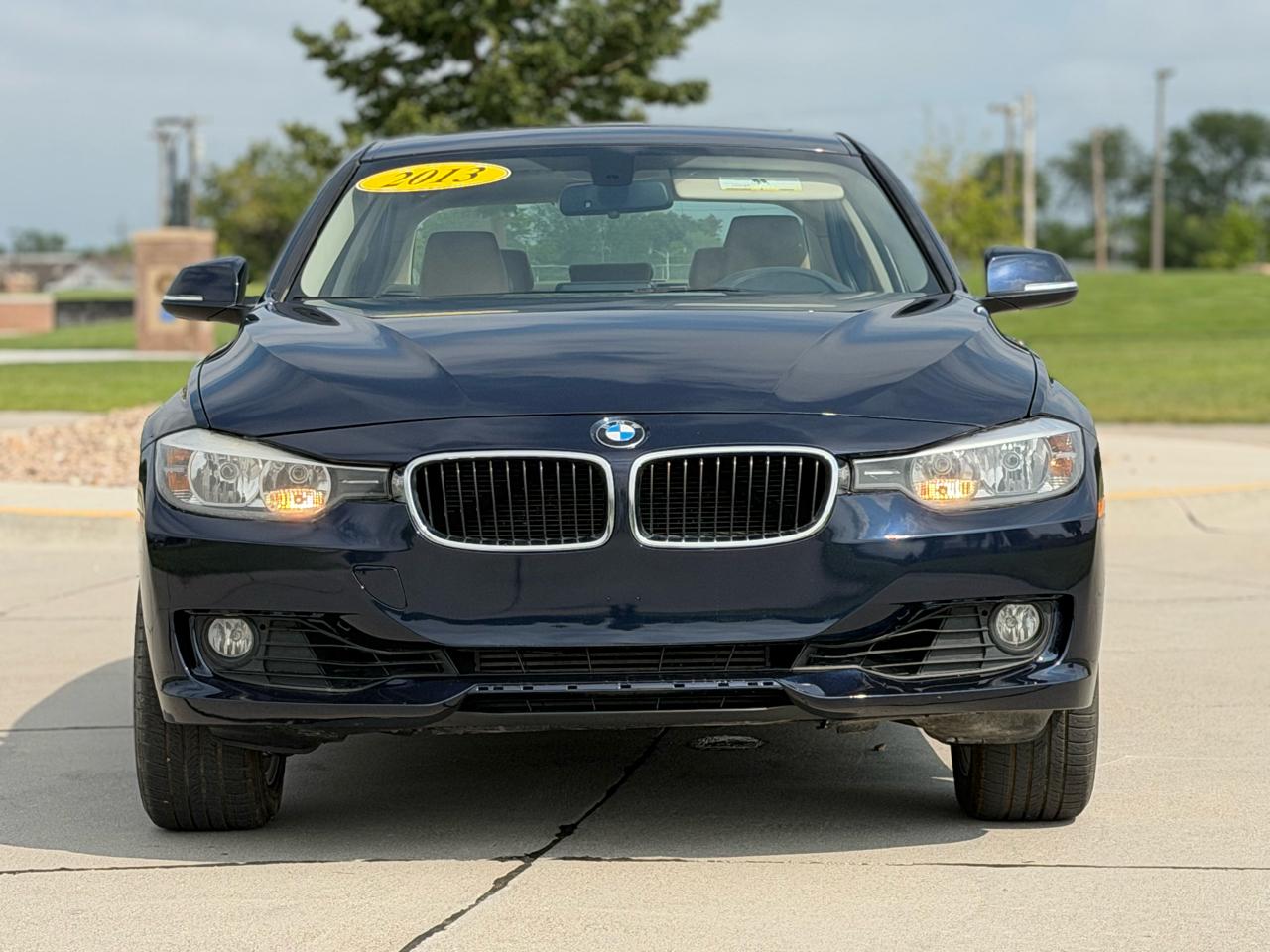 BMW 3-Series 328i xDrive Sedan 2013
