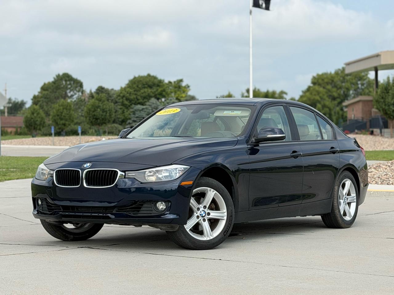 BMW 3-Series 328i xDrive Sedan 2013