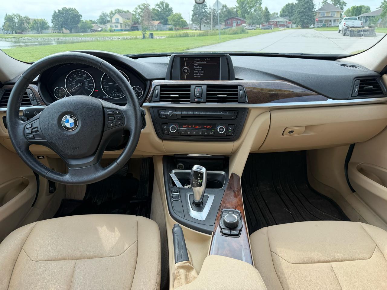 BMW 3-Series 328i xDrive Sedan 2013