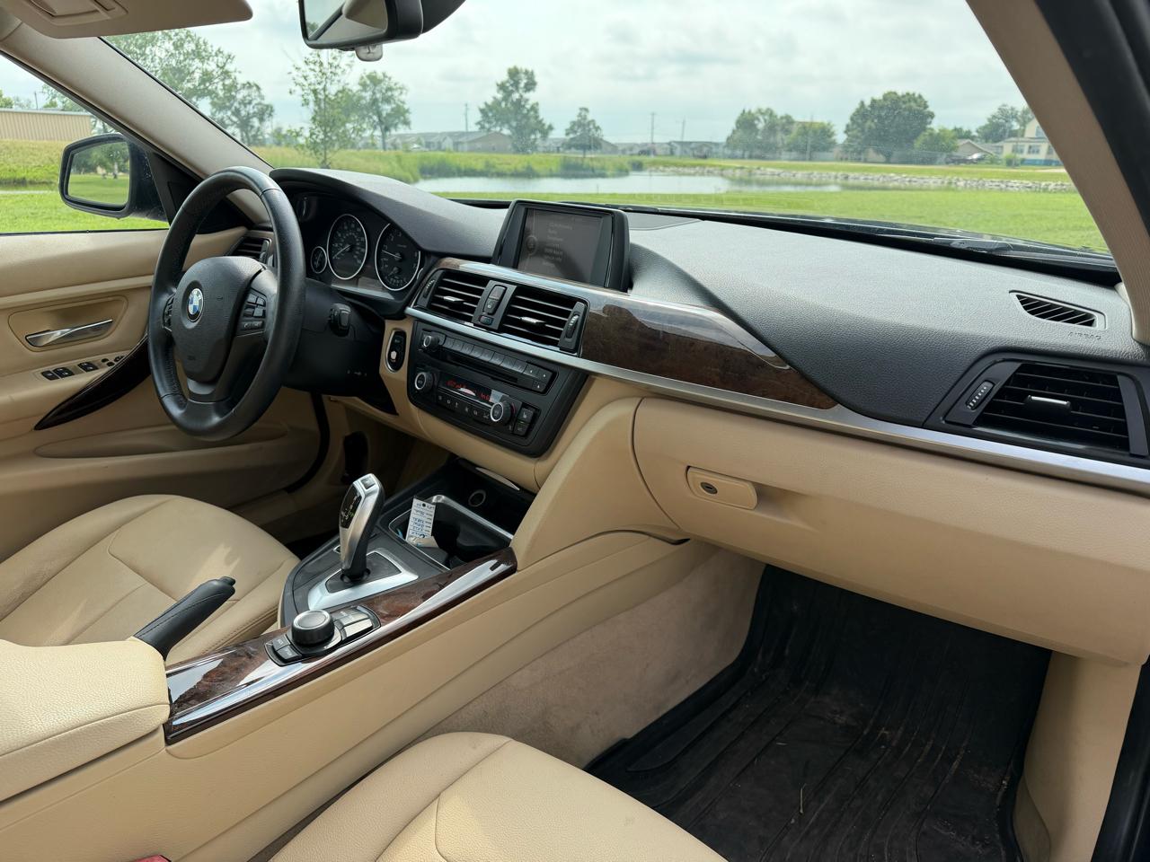 BMW 3-Series 328i xDrive Sedan 2013