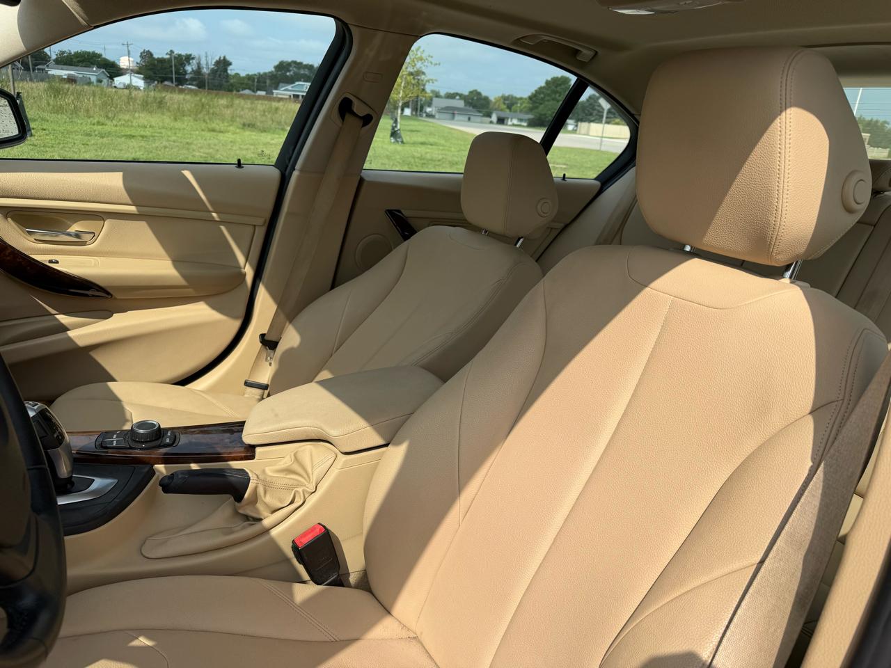 BMW 3-Series 328i xDrive Sedan 2013