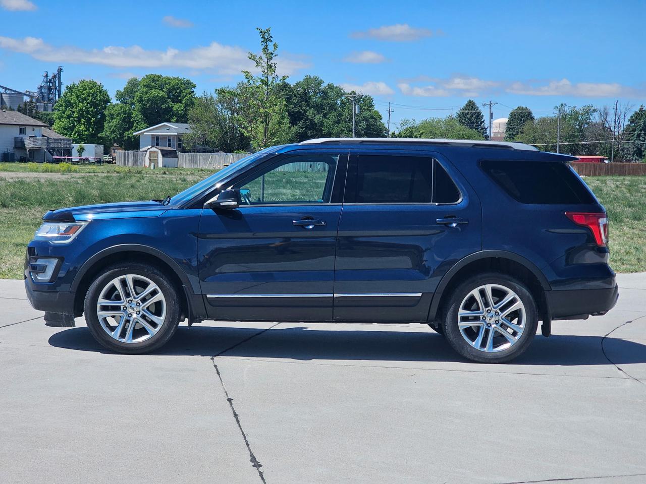 Ford Explorer XLT 4WD 2017