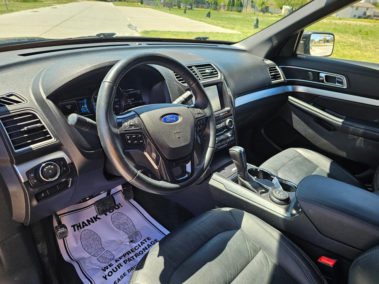 Ford Explorer XLT 4WD 2017