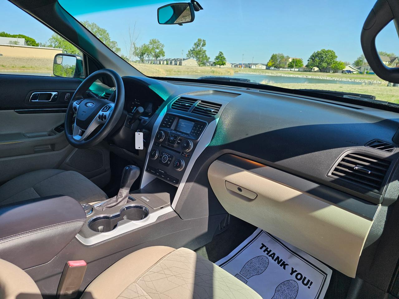 Ford Explorer Base 4WD 2015