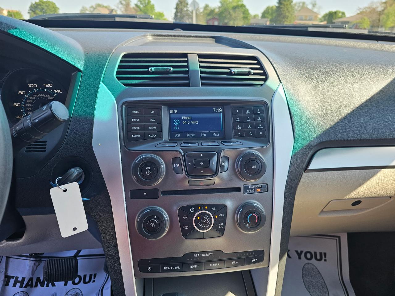 Ford Explorer Base 4WD 2015