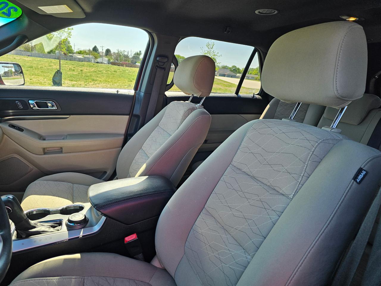 Ford Explorer Base 4WD 2015