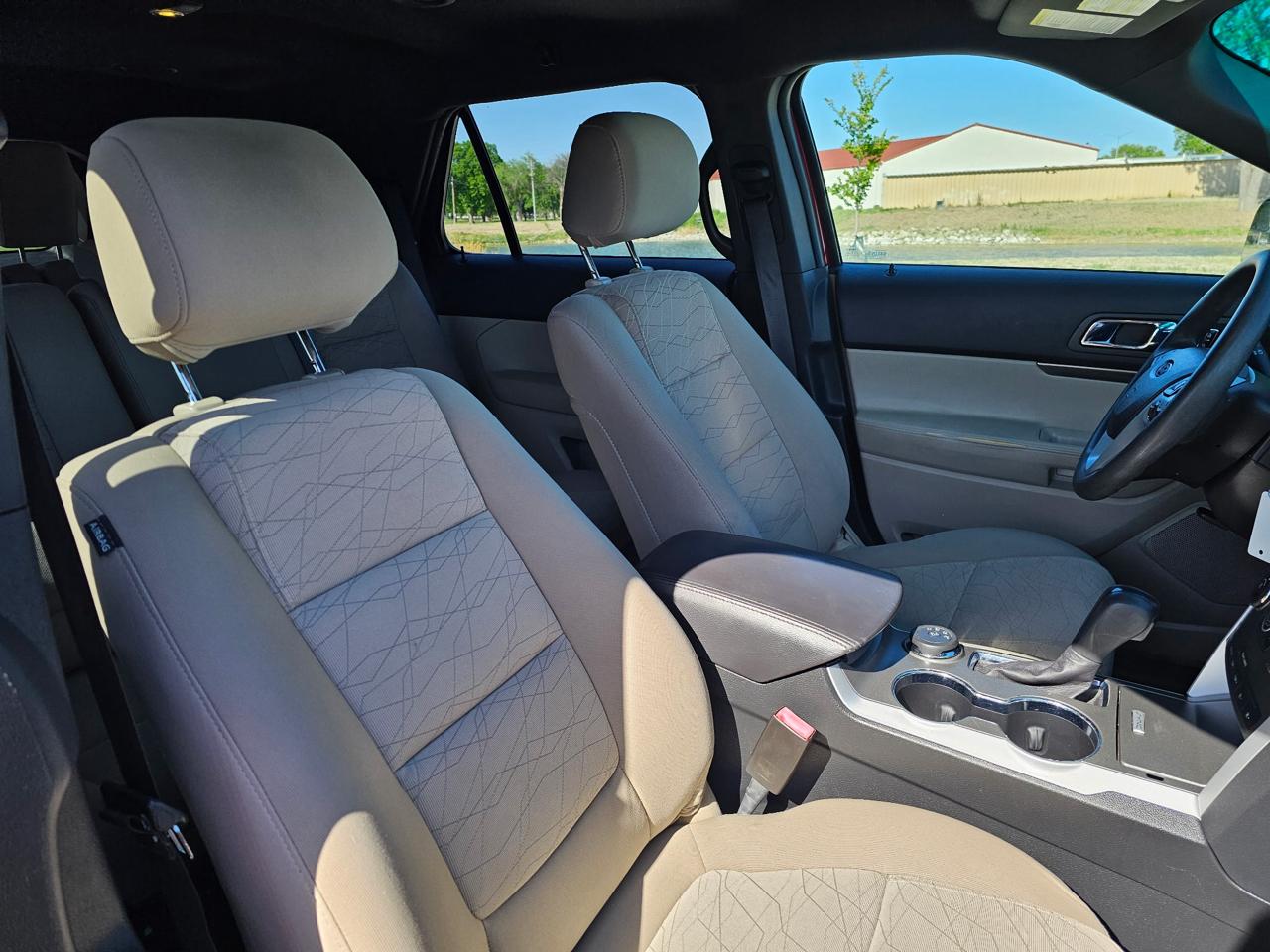 Ford Explorer Base 4WD 2015