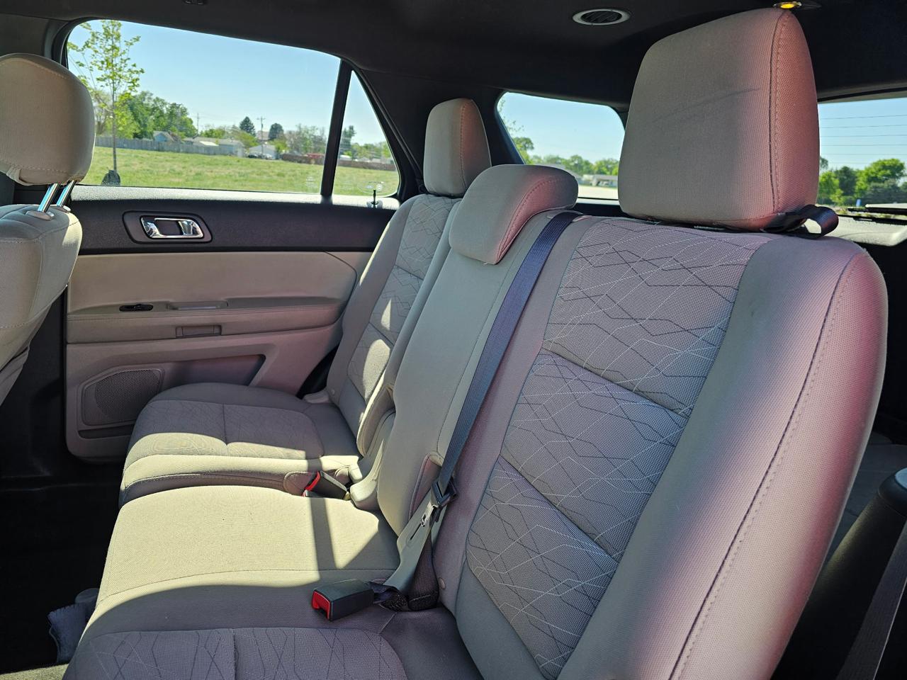 Ford Explorer Base 4WD 2015
