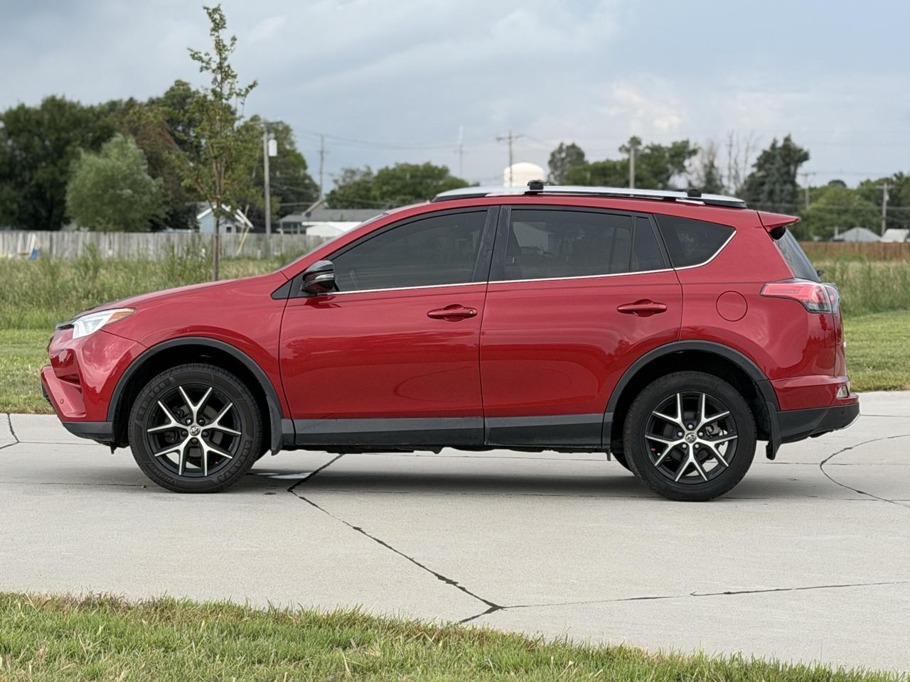 Toyota RAV4 SE 4WD 2017