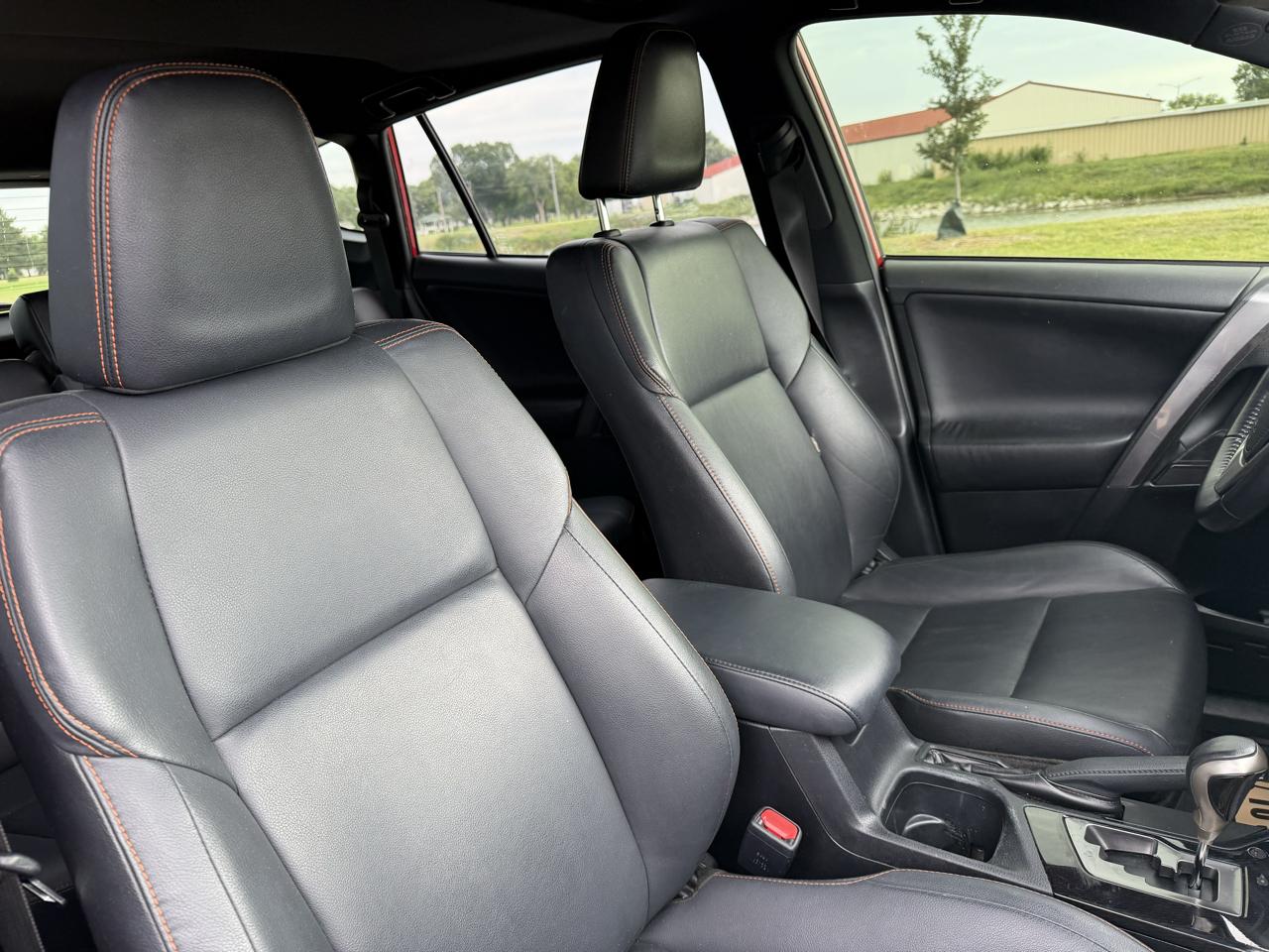 Toyota RAV4 SE 4WD 2017