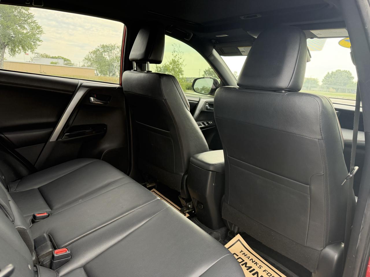 Toyota RAV4 SE 4WD 2017