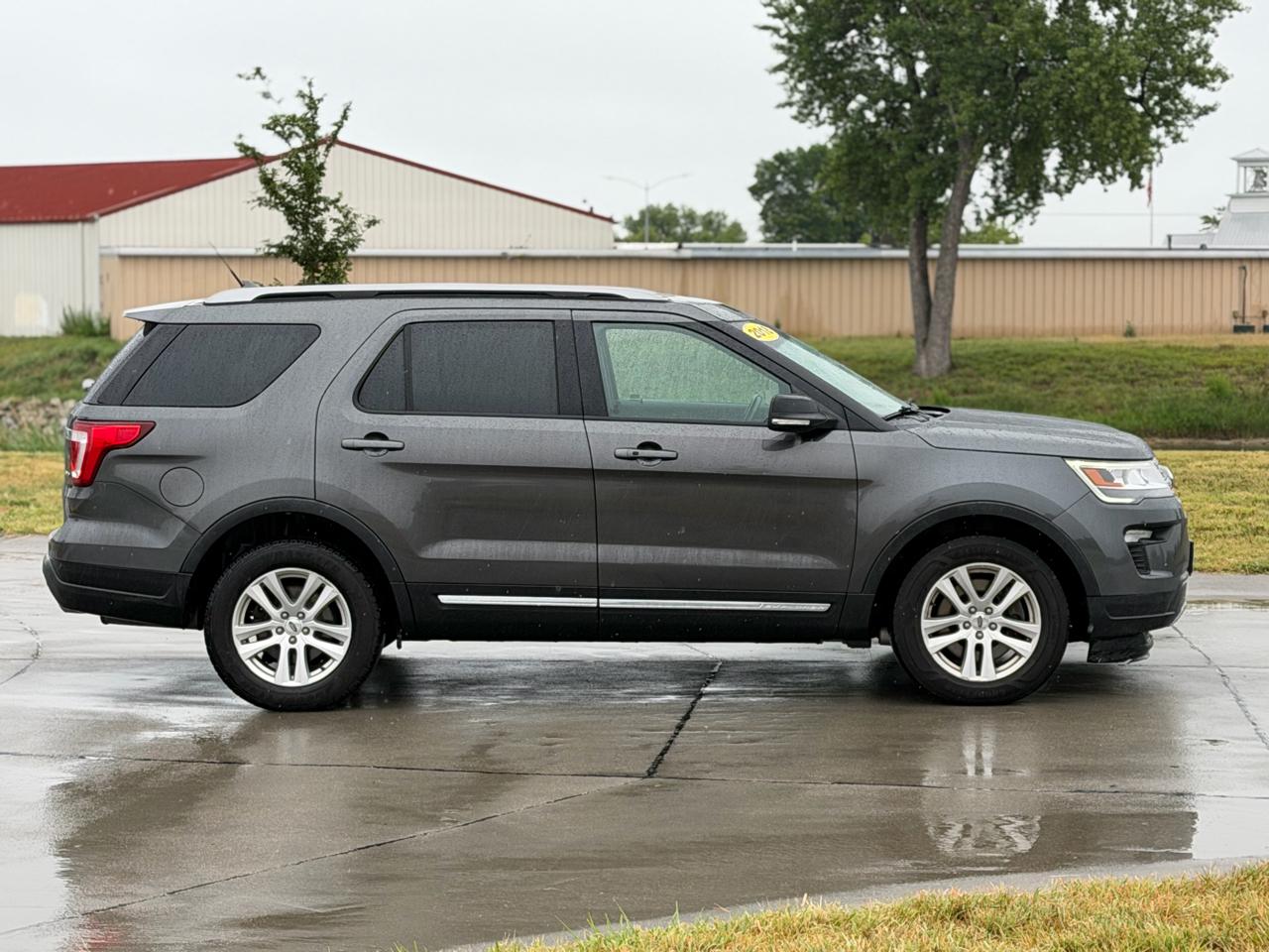 Ford Explorer XLT 4WD 2018