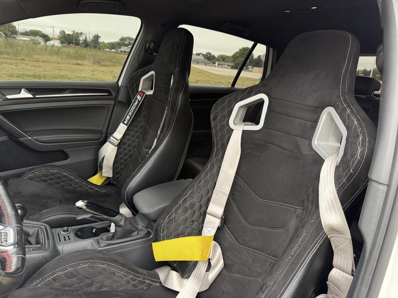 Volkswagen Golf GTI SE 6M 4-Door 2017