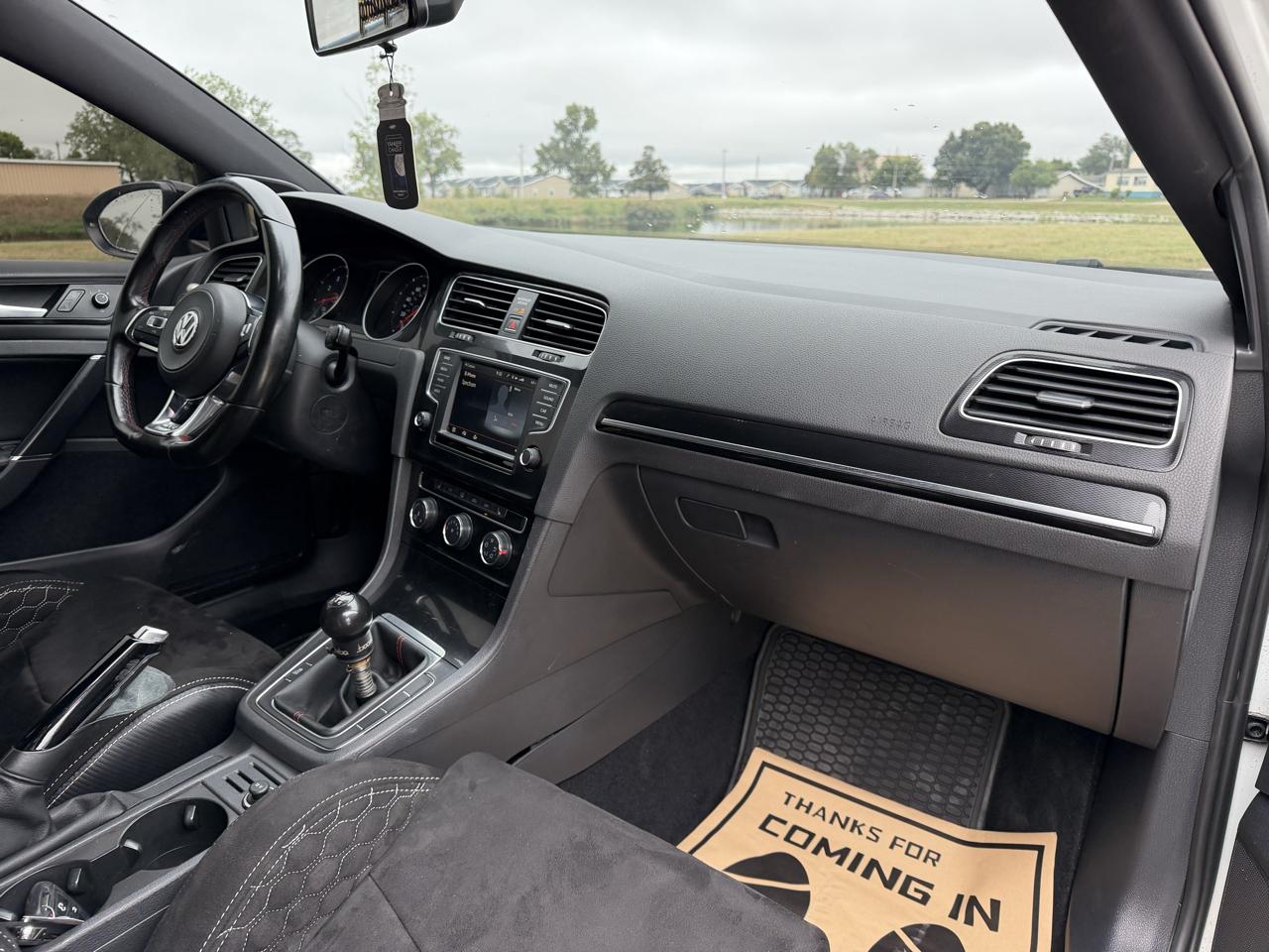 Volkswagen Golf GTI SE 6M 4-Door 2017