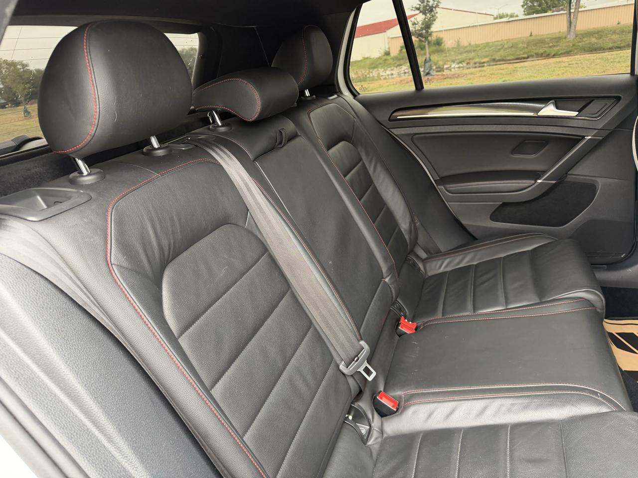Volkswagen Golf GTI SE 6M 4-Door 2017