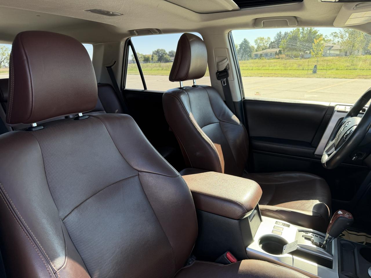 Toyota 4Runner SR5 4WD 2016