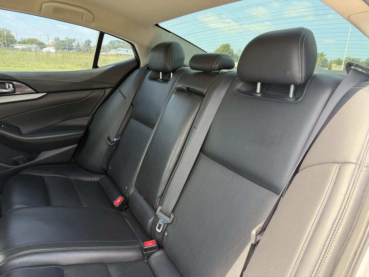 Nissan Maxima SV 3.5L 2017