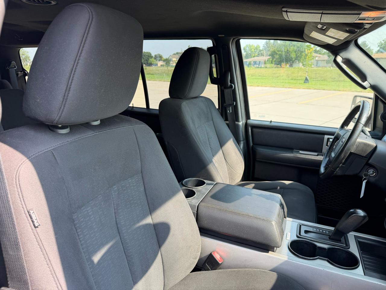Ford Expedition XLT 4WD 2017