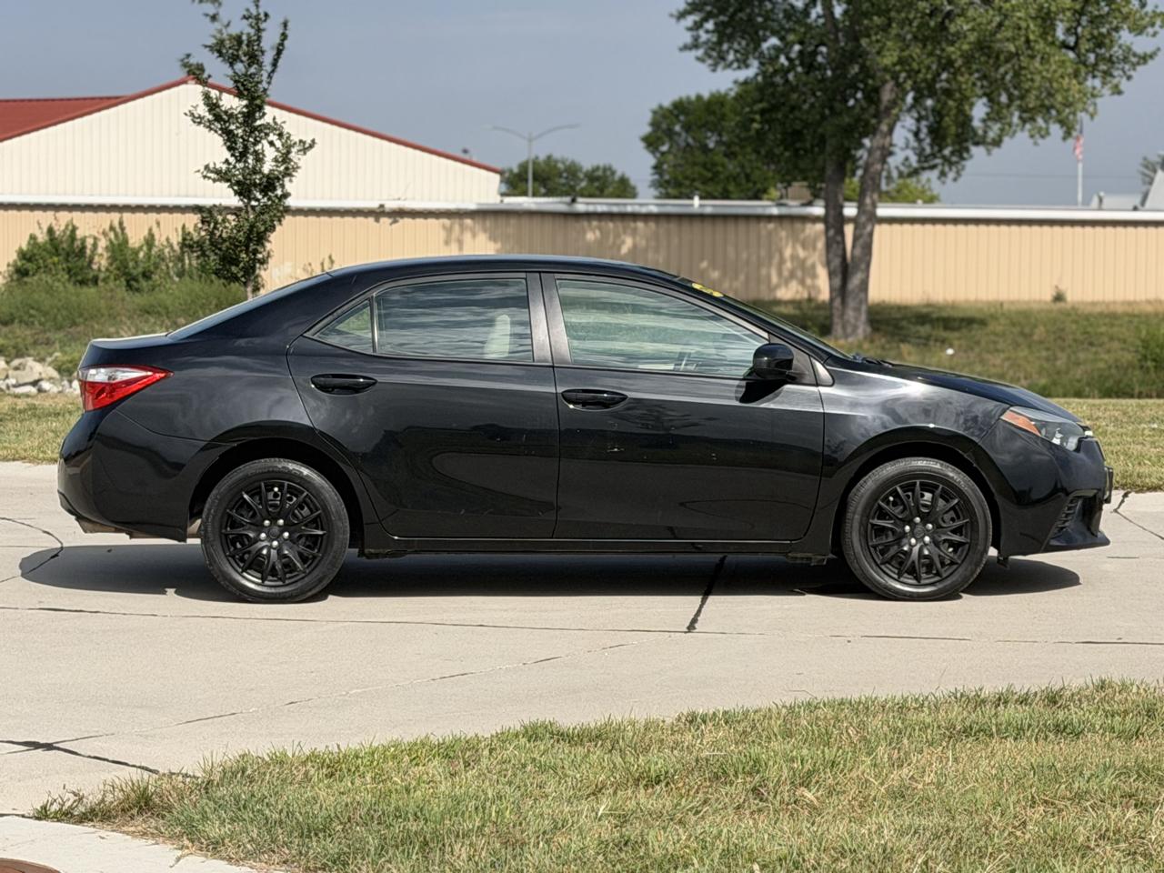 Toyota Corolla LE 4D Sedan 2015