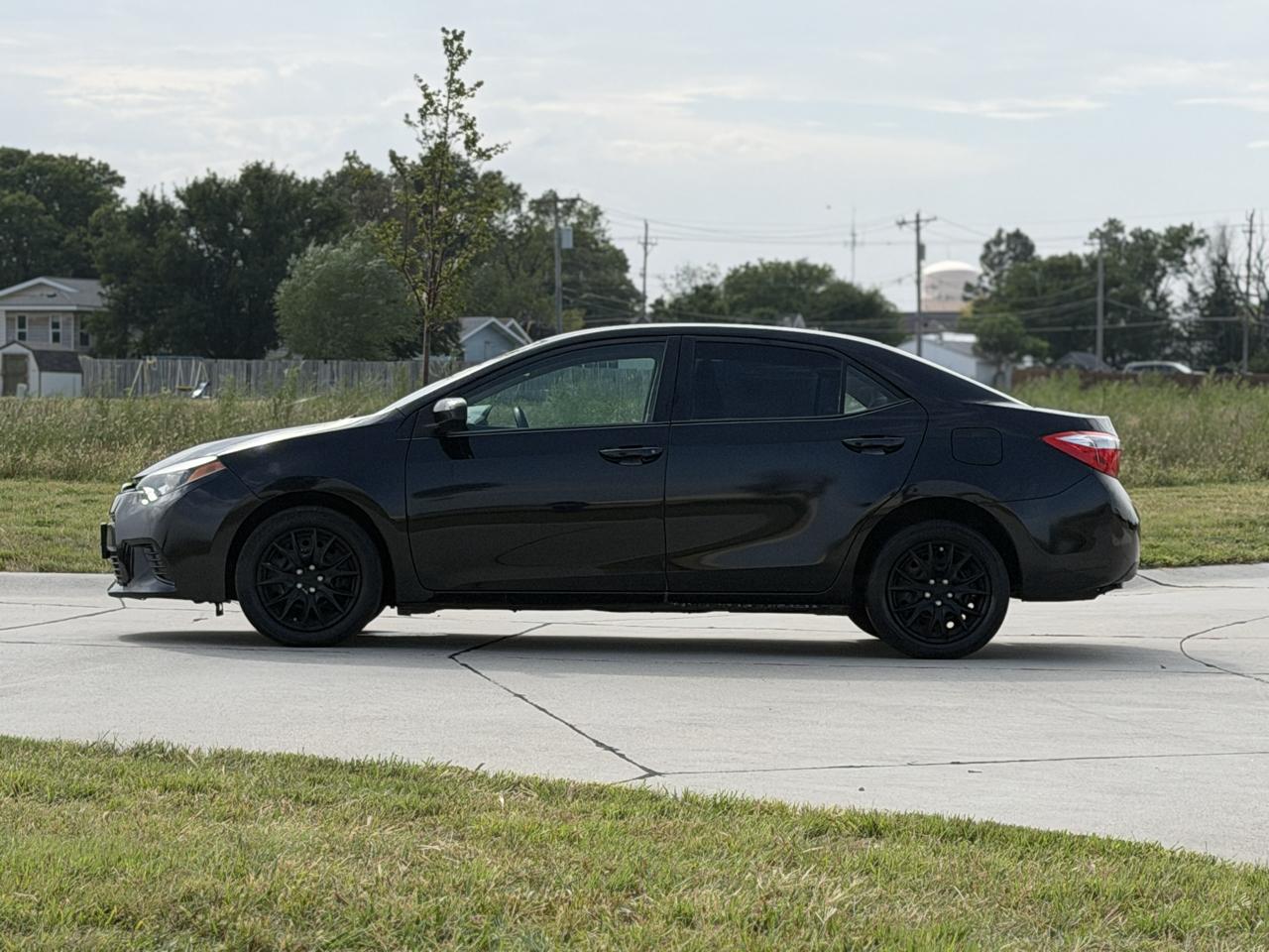 Toyota Corolla LE 4D Sedan 2015