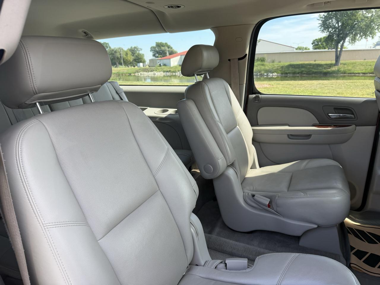 Chevrolet Suburban LTZ 1500 4WD 2010