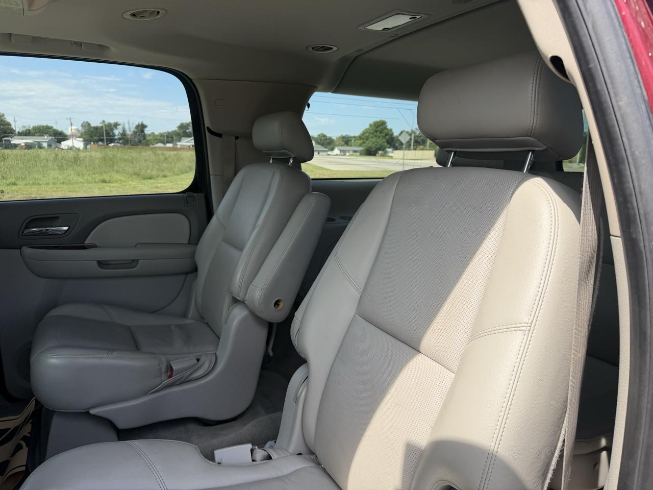 Chevrolet Suburban LTZ 1500 4WD 2010