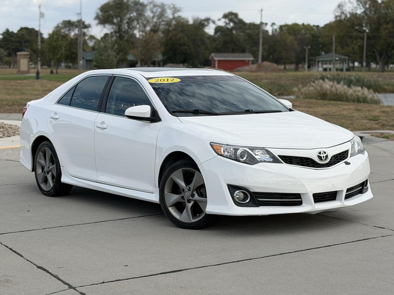 Toyota Camry SE V6 2012