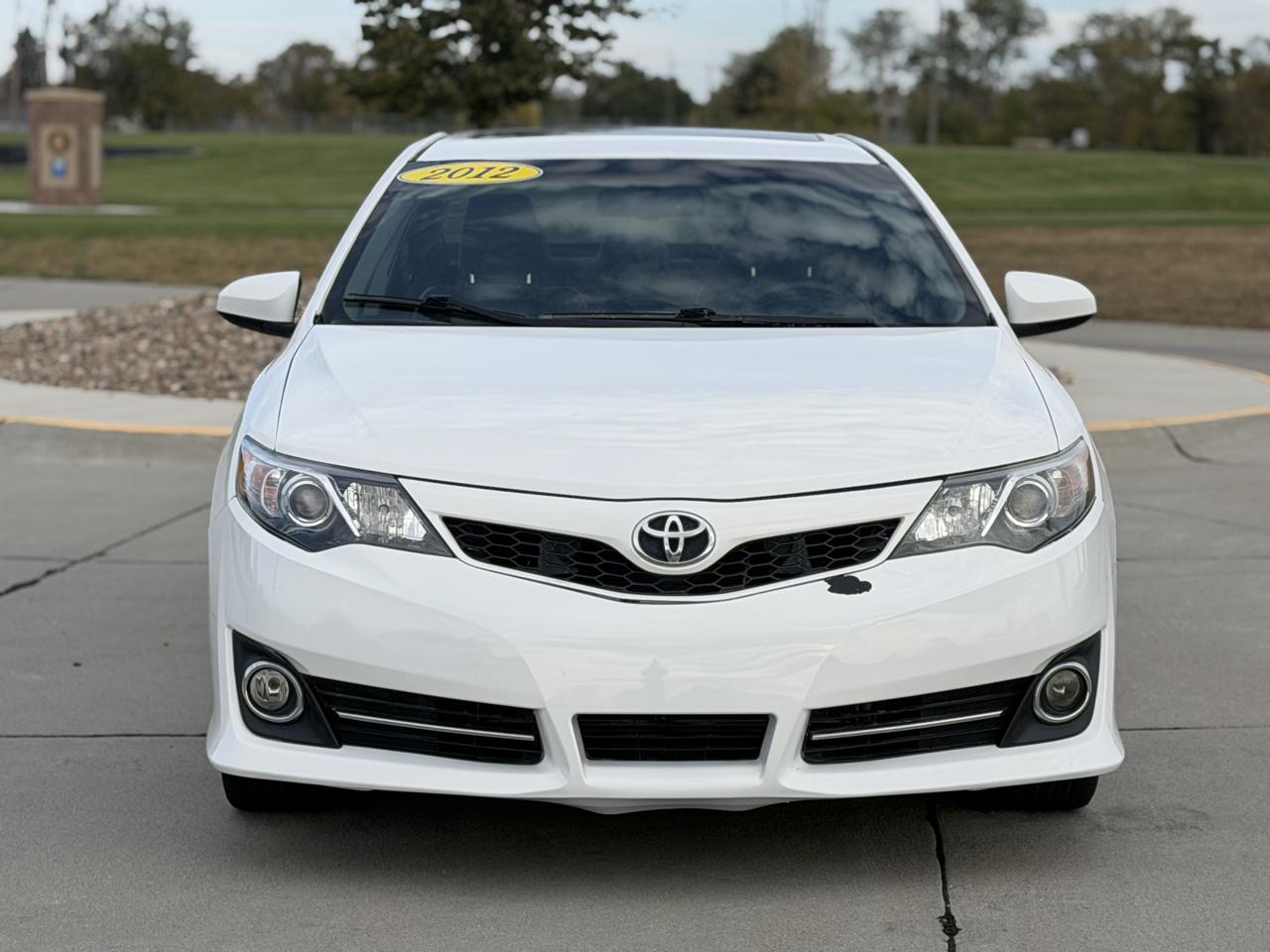 Toyota Camry SE V6 2012