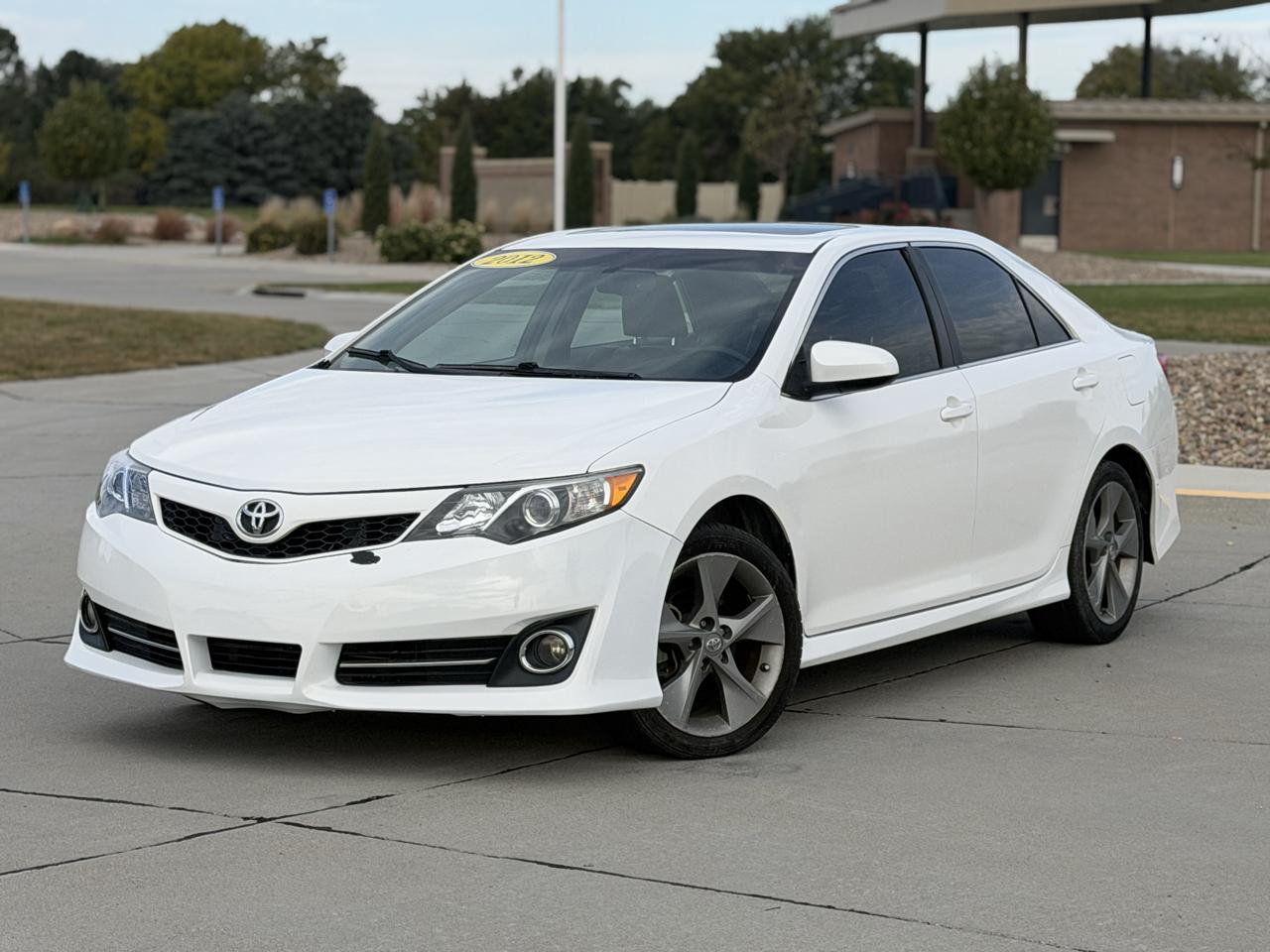 Toyota Camry SE V6 2012