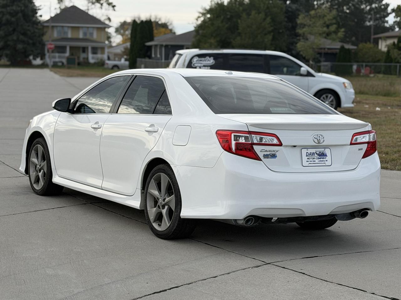 Toyota Camry SE V6 2012