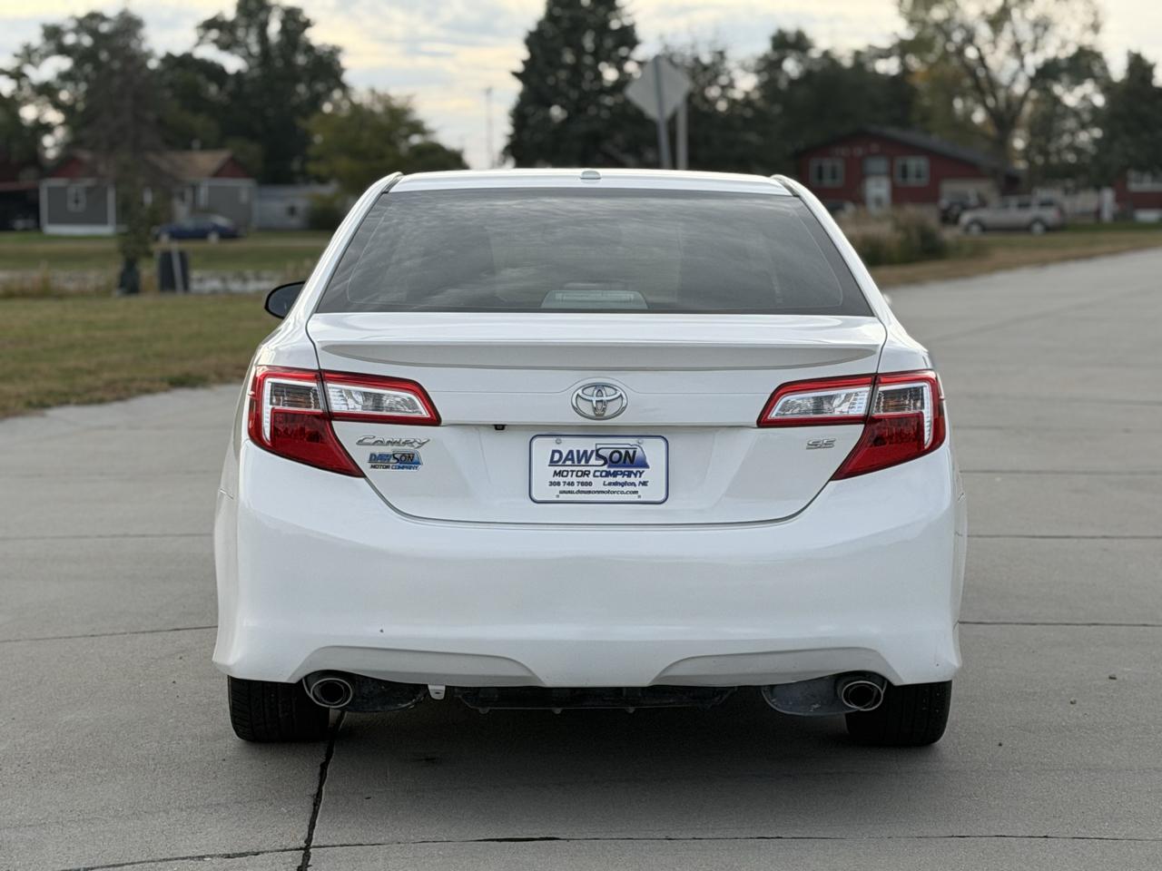 Toyota Camry SE V6 2012
