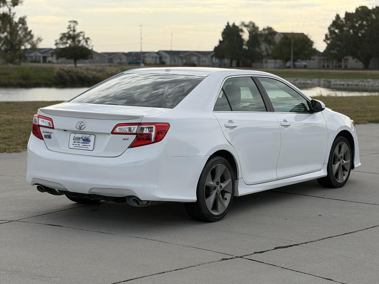 Toyota Camry SE V6 2012