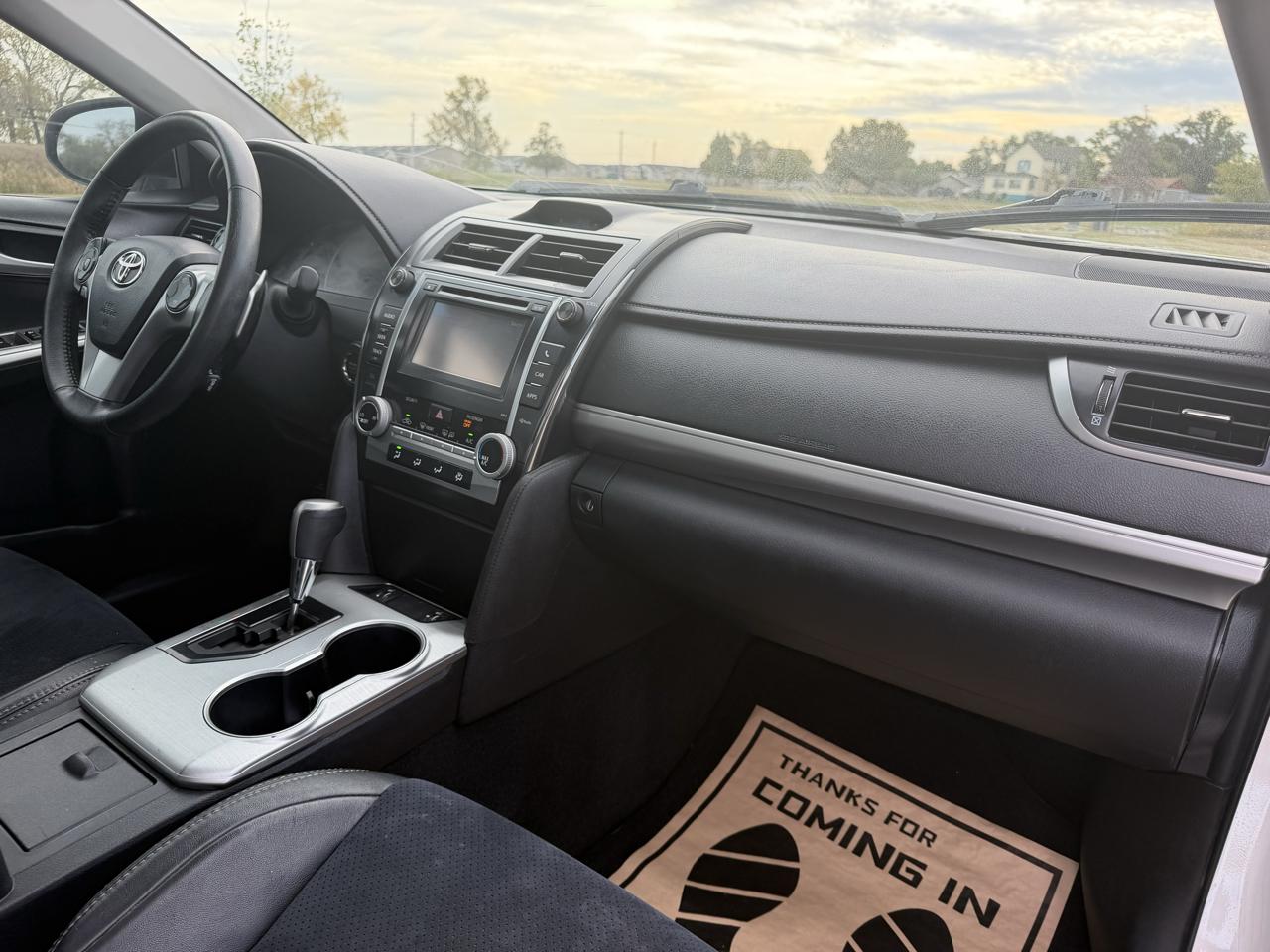 Toyota Camry SE V6 2012